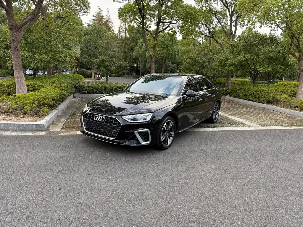 Audi A4L 2022 из CN, фото 1
