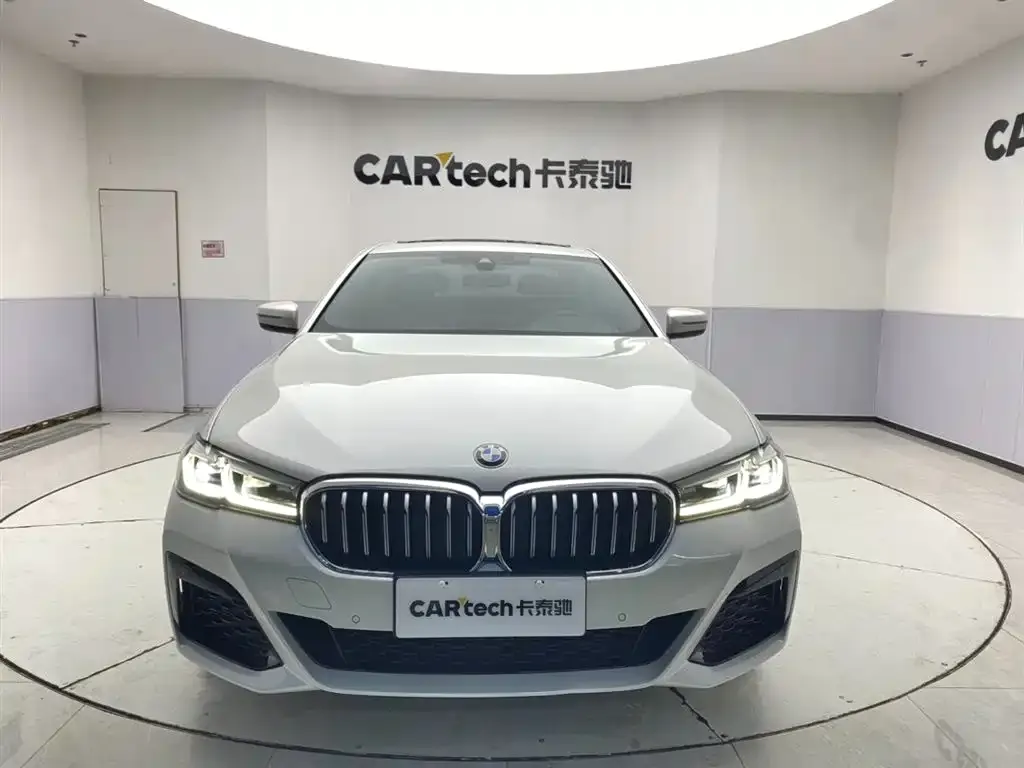 BMW 5 Series 2024 из CN, фото 3