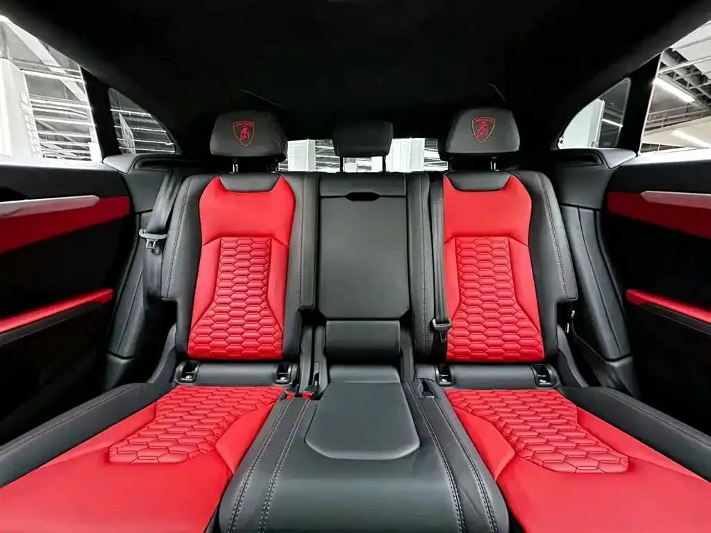Lamborghini Urus — фото 9