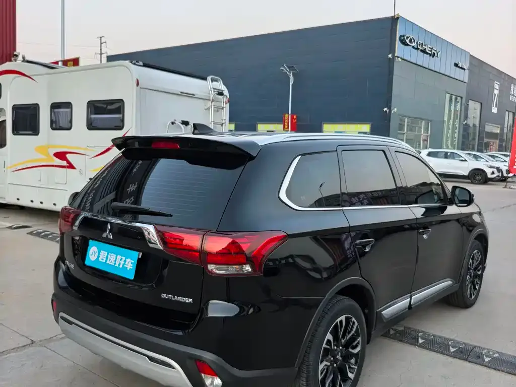 Mitsubishi Outlander 2021 из CN, фото 4