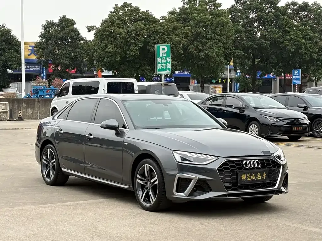 Audi A4L 2021 из CN, фото 3