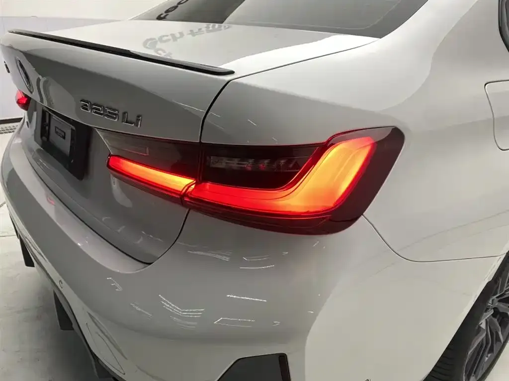 BMW 3 Series 2023 из CN, фото 10