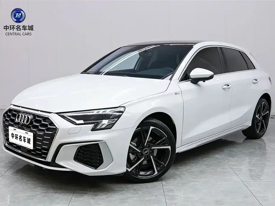 Audi A3 2023 из CN, фото 1