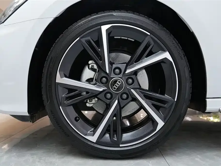 Audi A3 2023 из CN, фото 4