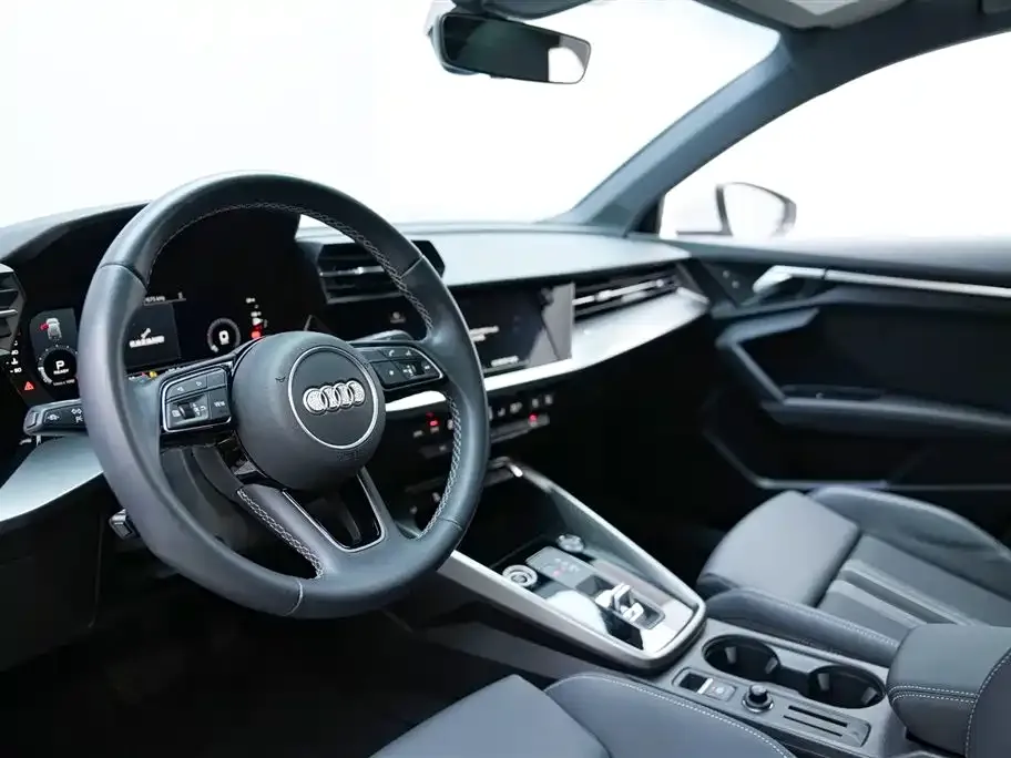 Audi A3 2023 из CN, фото 6