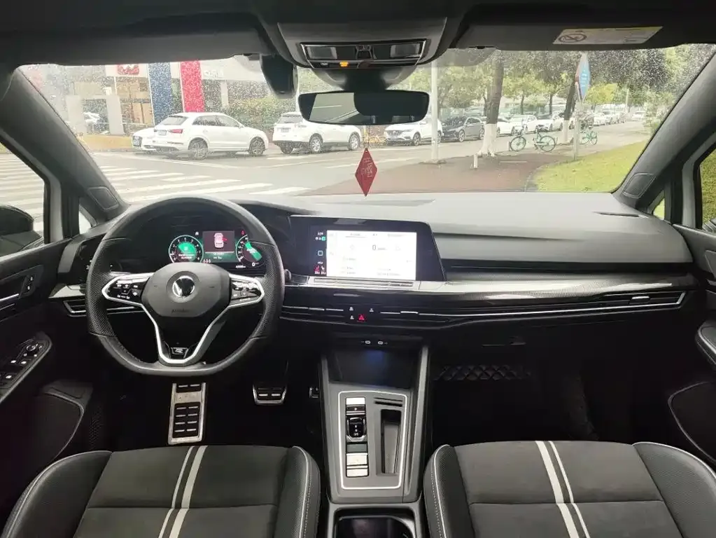 Volkswagen Golf 2021 из CN, фото 4