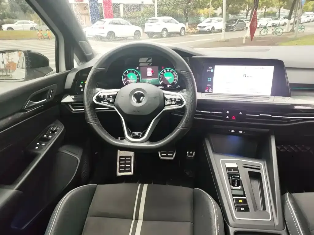 Volkswagen Golf 2021 из CN, фото 5
