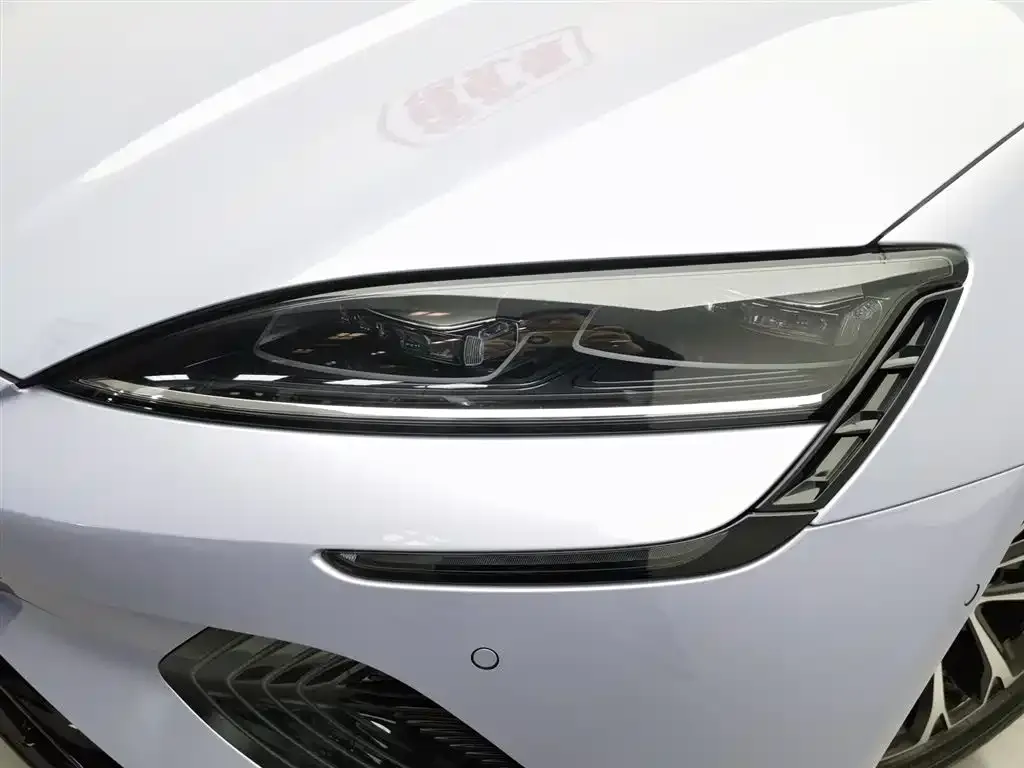 BYD Seal — фото 7