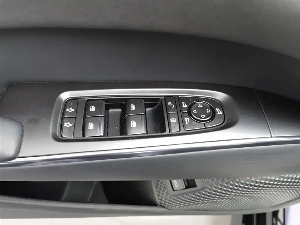 BYD Seal — фото 9