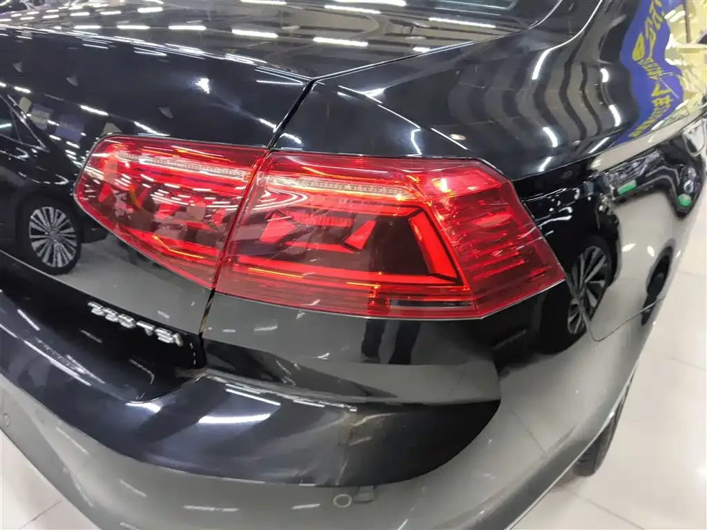 Volkswagen Magotan 2022 из CN, фото 8
