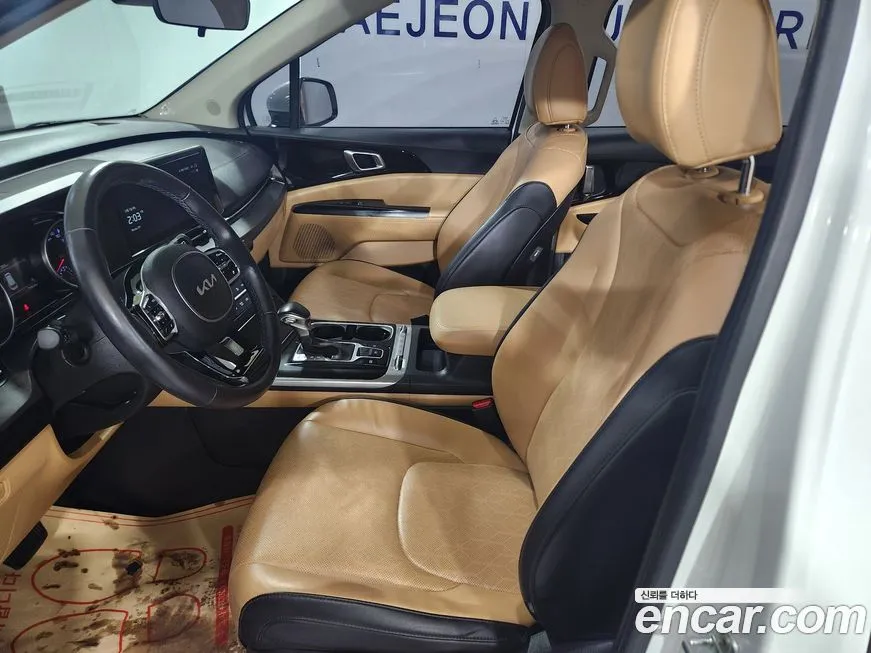 Kia Carnival — фото 10