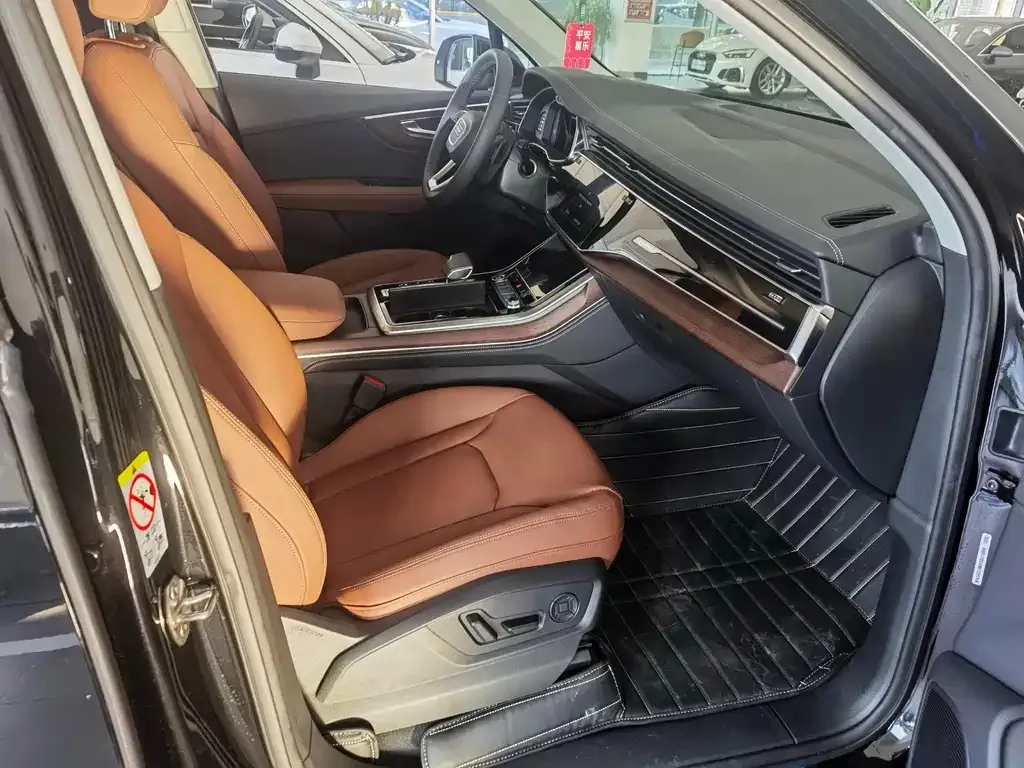 Audi Q7 2025 из CN, фото 8