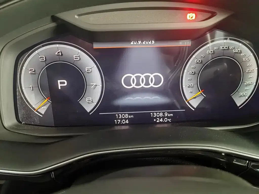 Audi Q7 2025 из CN, фото 9