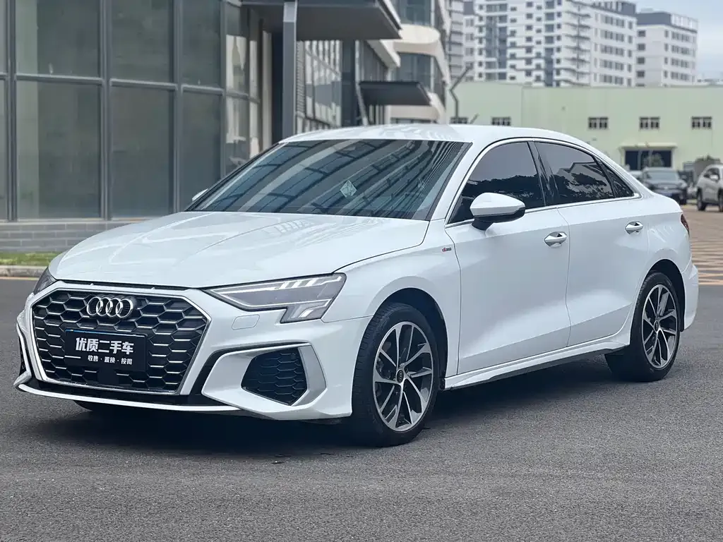 Audi A3 2023 из CN, фото 3