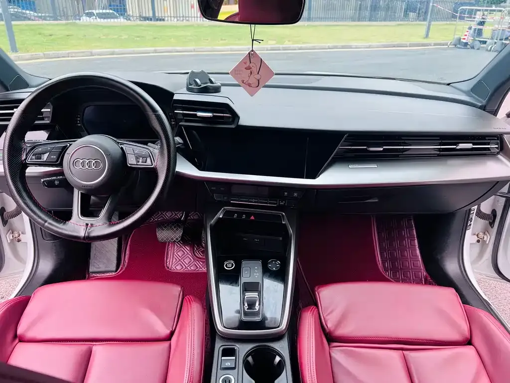 Audi A3 2023 из CN, фото 6