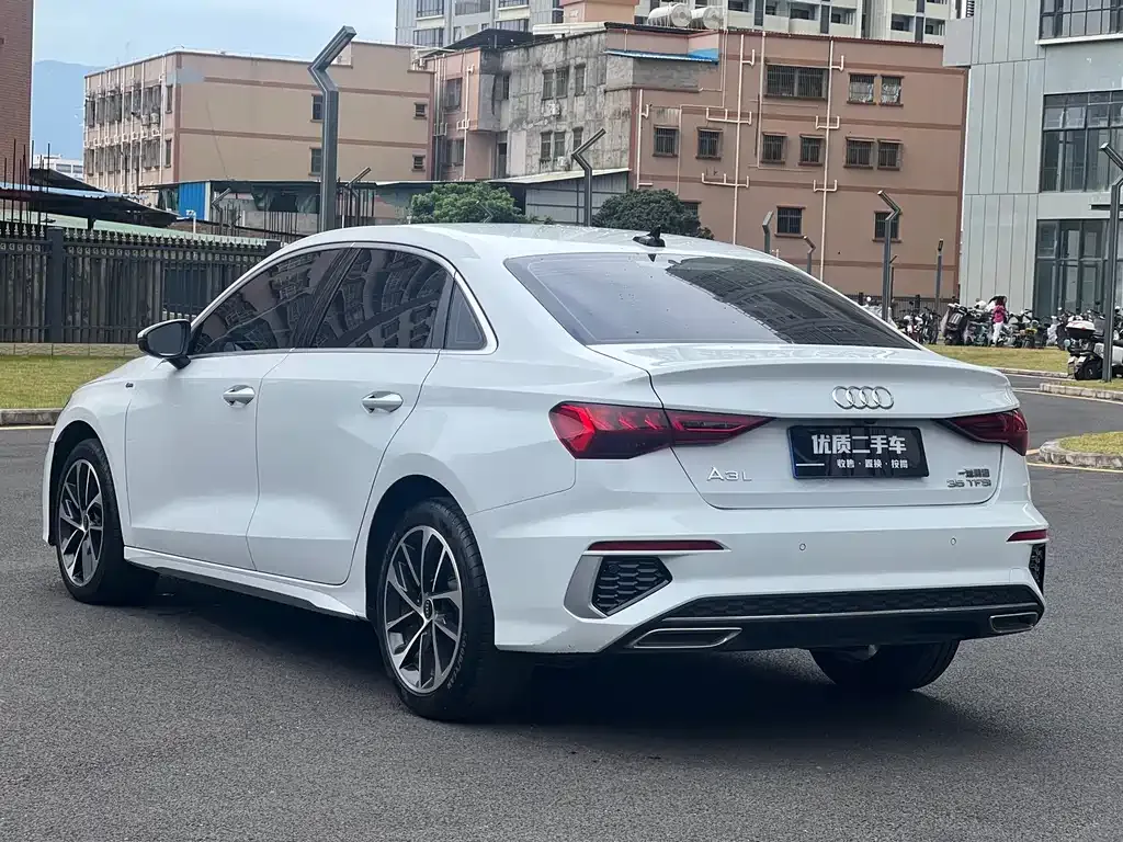 Audi A3 2023 из CN, фото 7