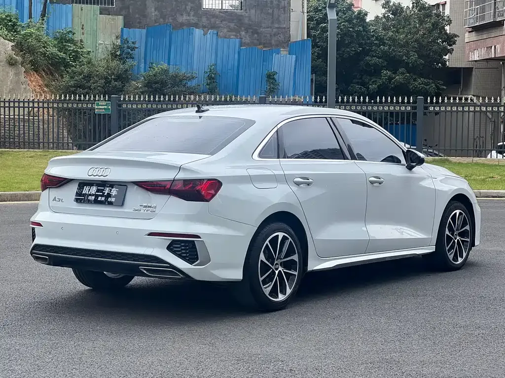Audi A3 2023 из CN, фото 9