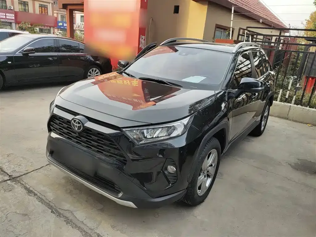 Toyota RAV4 2022 из CN, фото 1