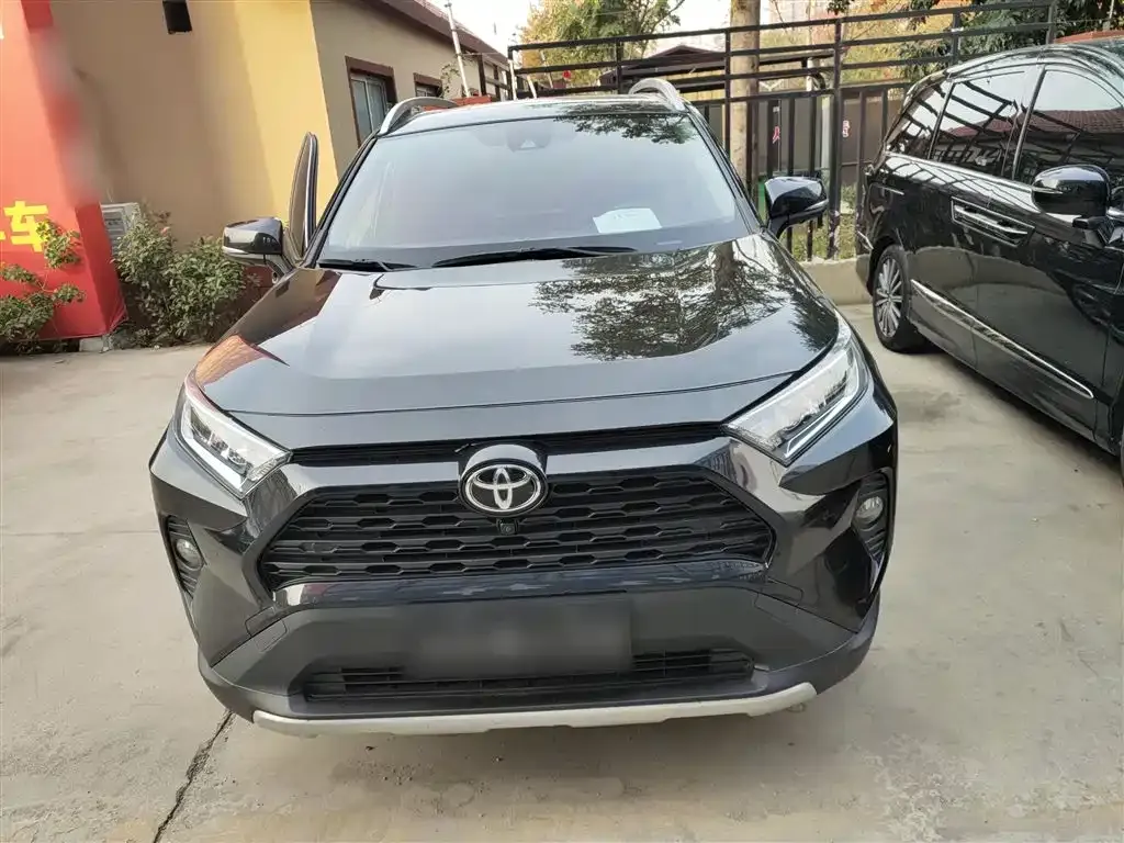 Toyota RAV4 2022 из CN, фото 3