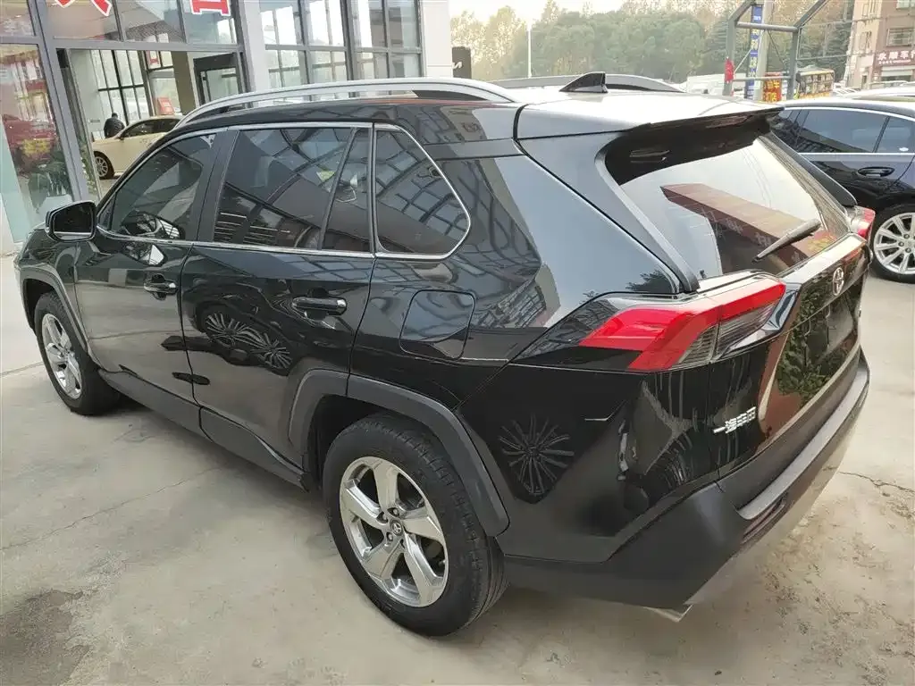 Toyota RAV4 2022 из CN, фото 5
