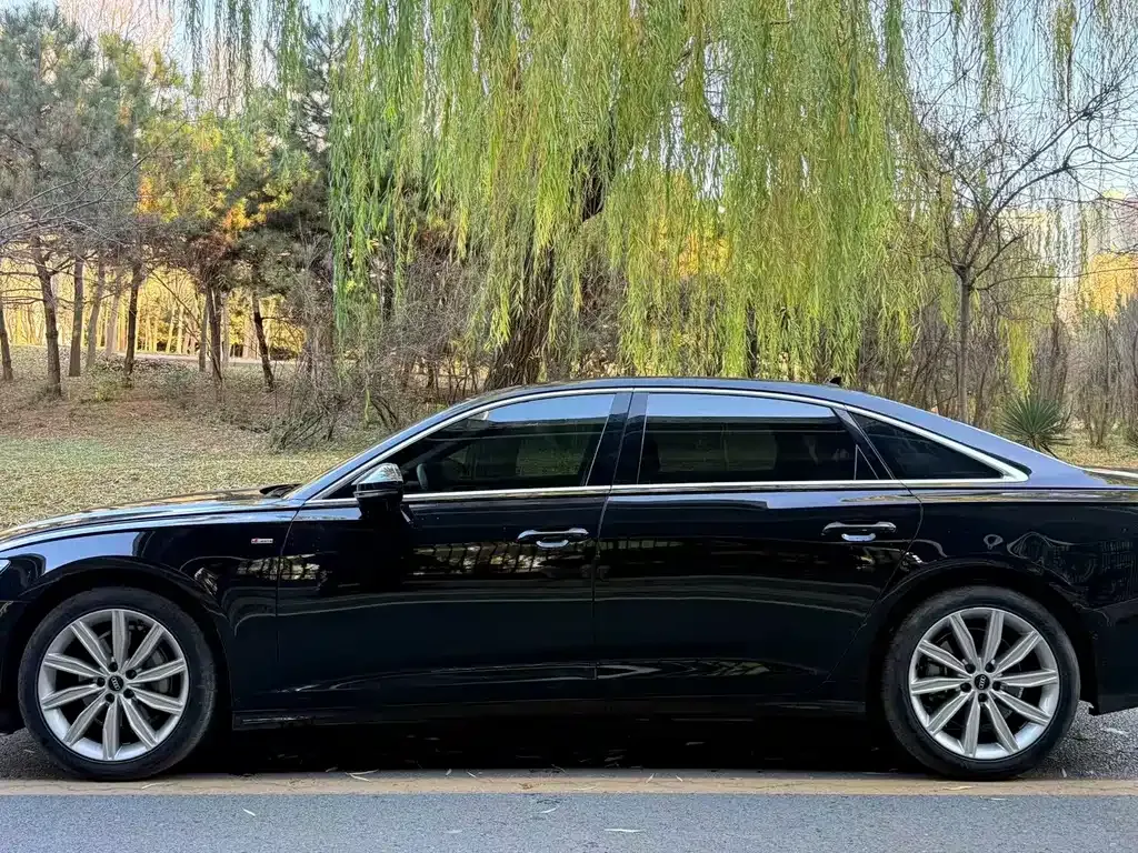 Audi A6L 2023 из CN, фото 10