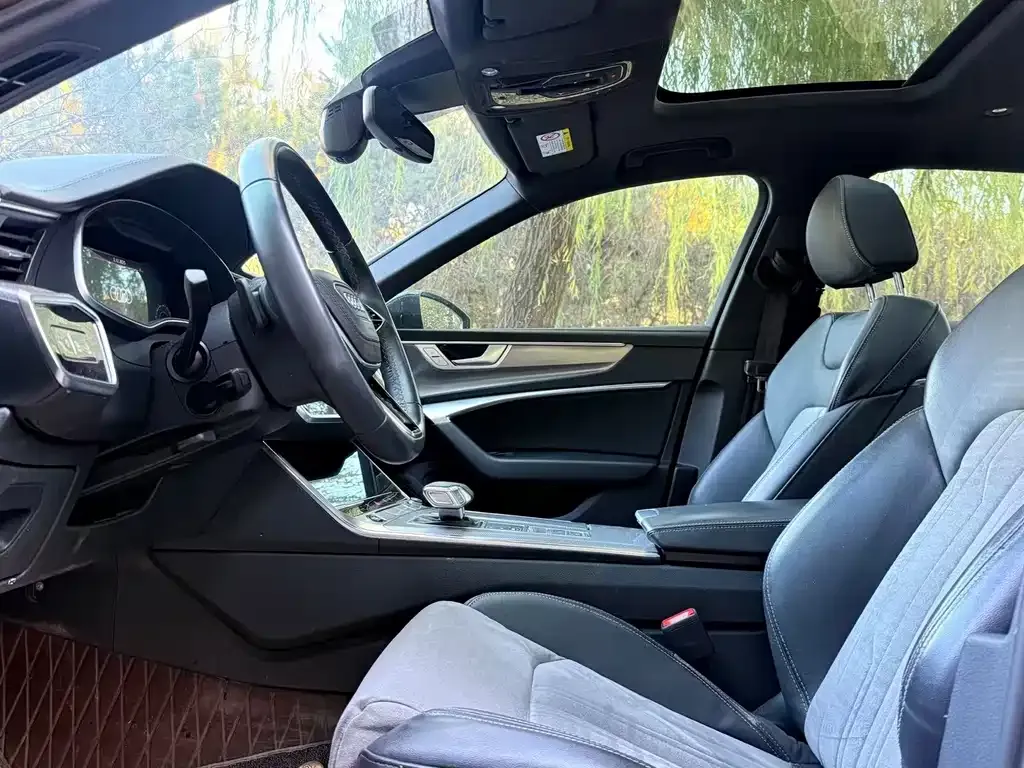 Audi A6L 2023 из CN, фото 3