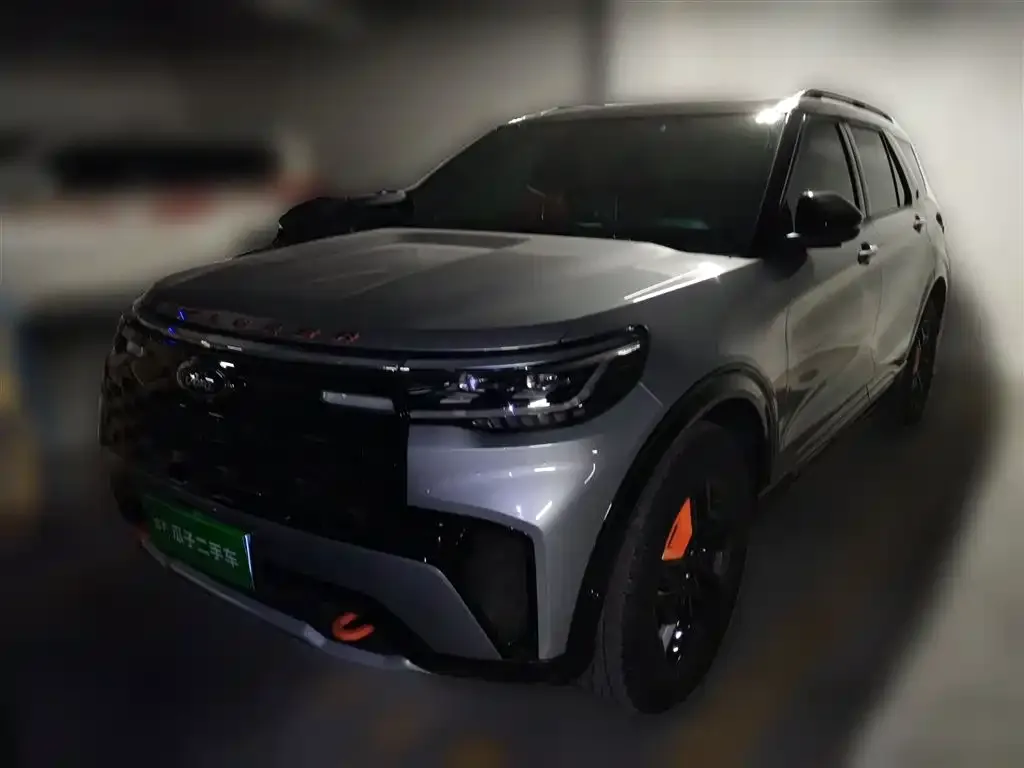 Ford Explorer 2023 из CN, фото 2