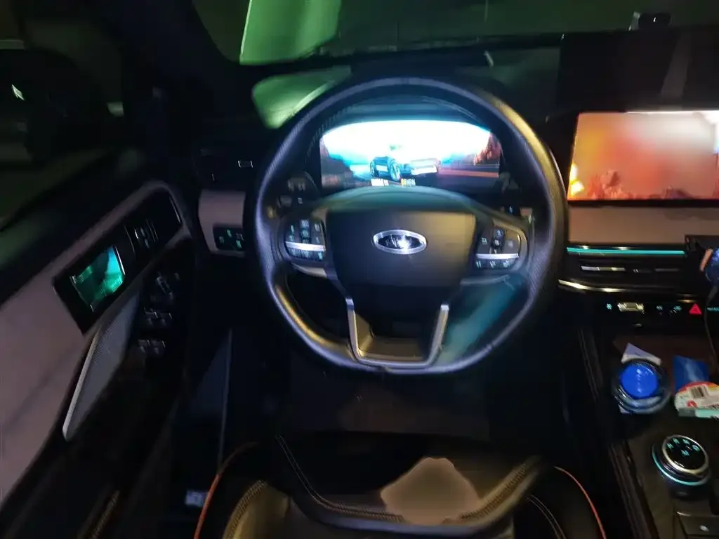 Ford Explorer 2023 из CN, фото 3