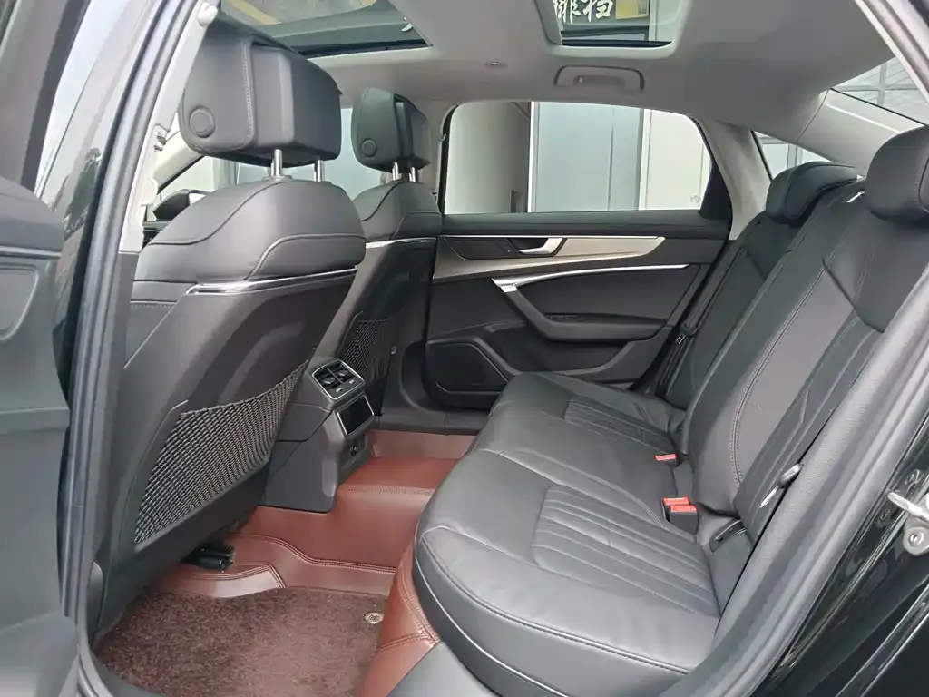 Audi A6L 2021 из CN, фото 5