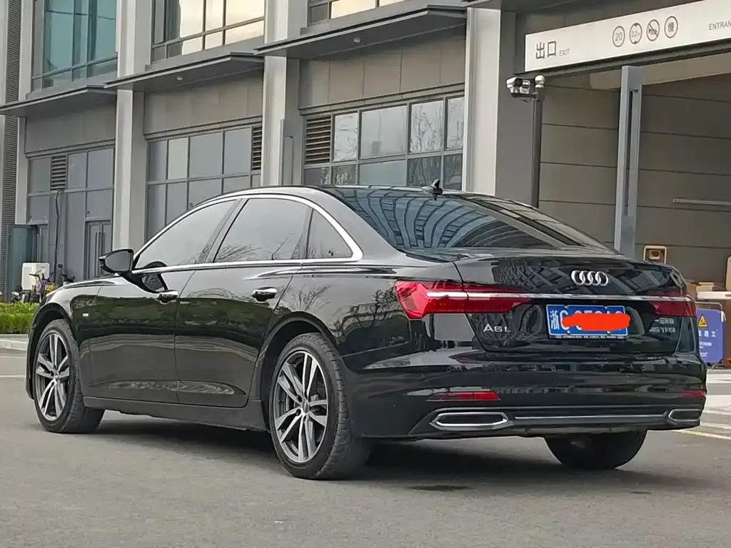 Audi A6L 2021 из CN, фото 9