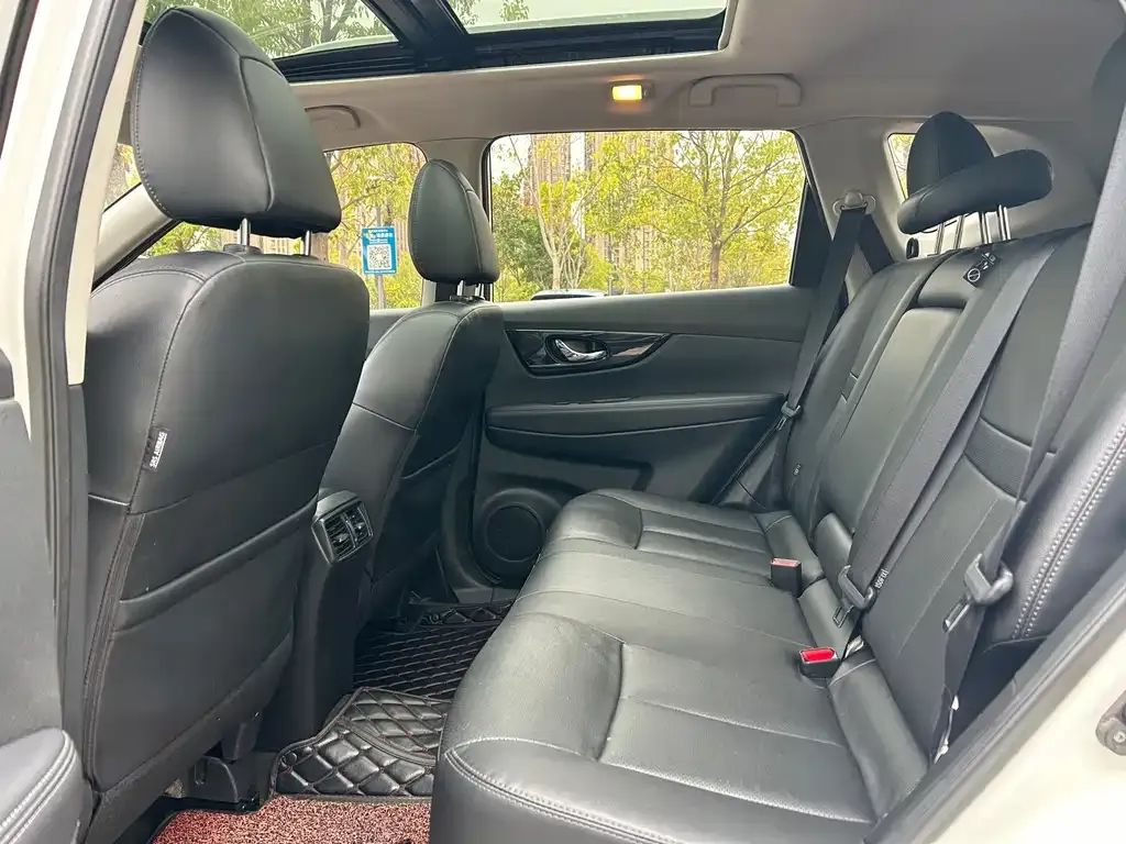 Nissan X-Trail 2021 из CN, фото 4