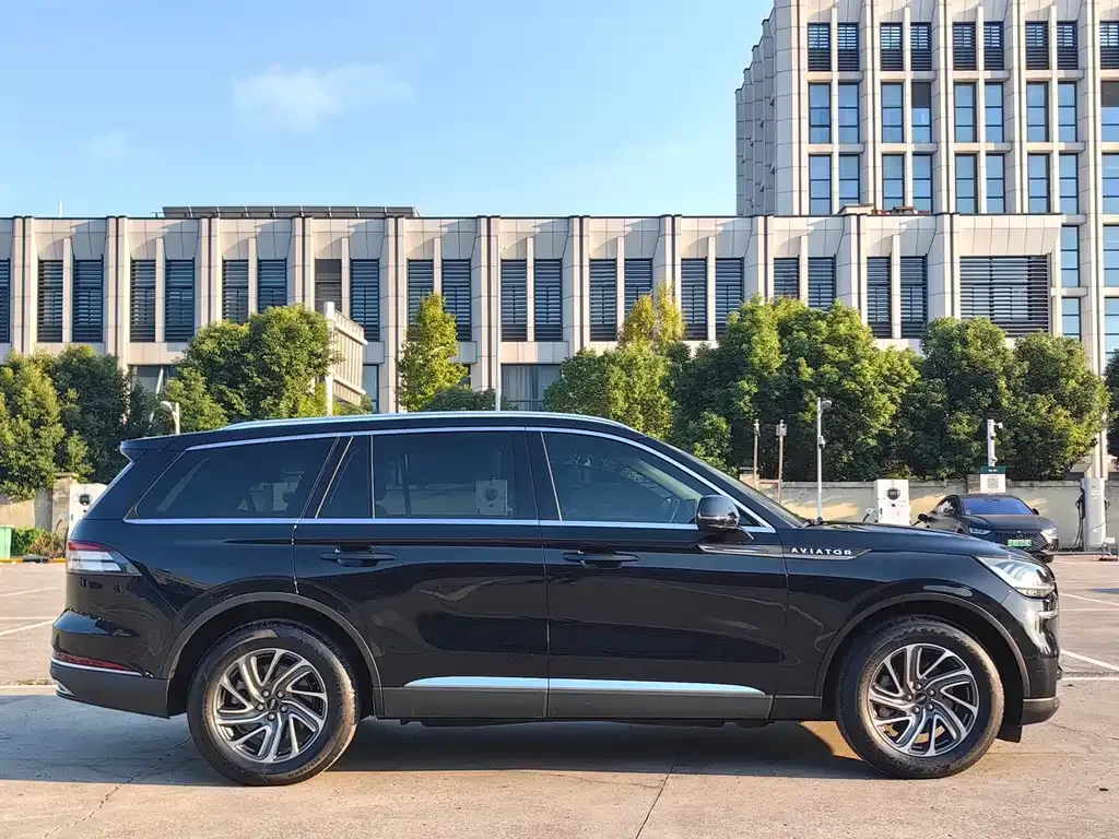 Lincoln Aviator — фото 3