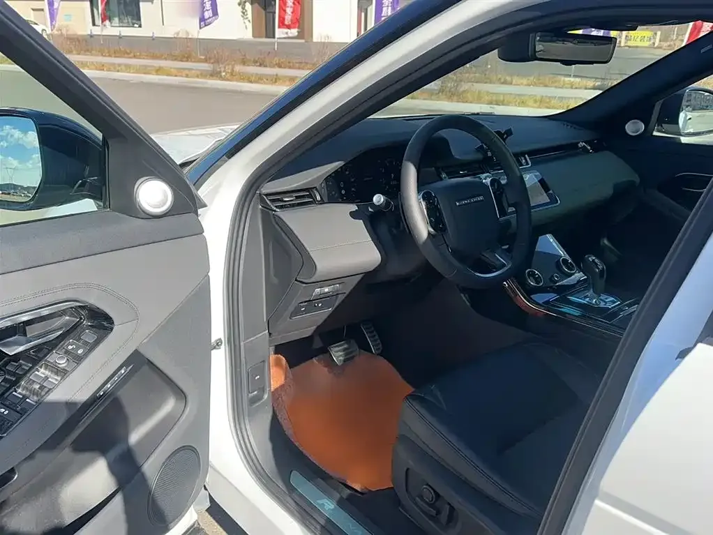 Land Rover Evoque 2021 из CN, фото 9