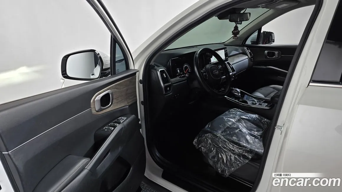 Kia Sorento — фото 9