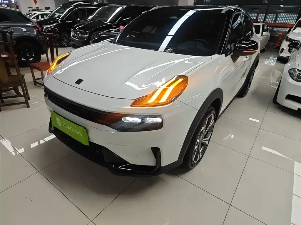 Lynk & Co 06 2023 из CN, фото 2