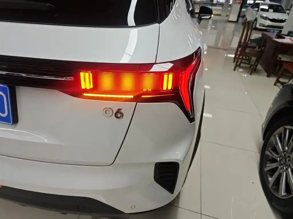 Lynk & Co 06 2023 из CN, фото 8