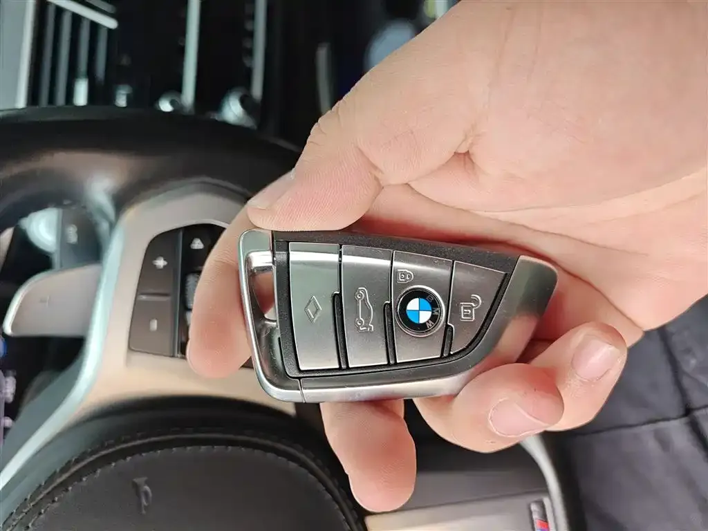 BMW 5 Series 2022 из CN, фото 10
