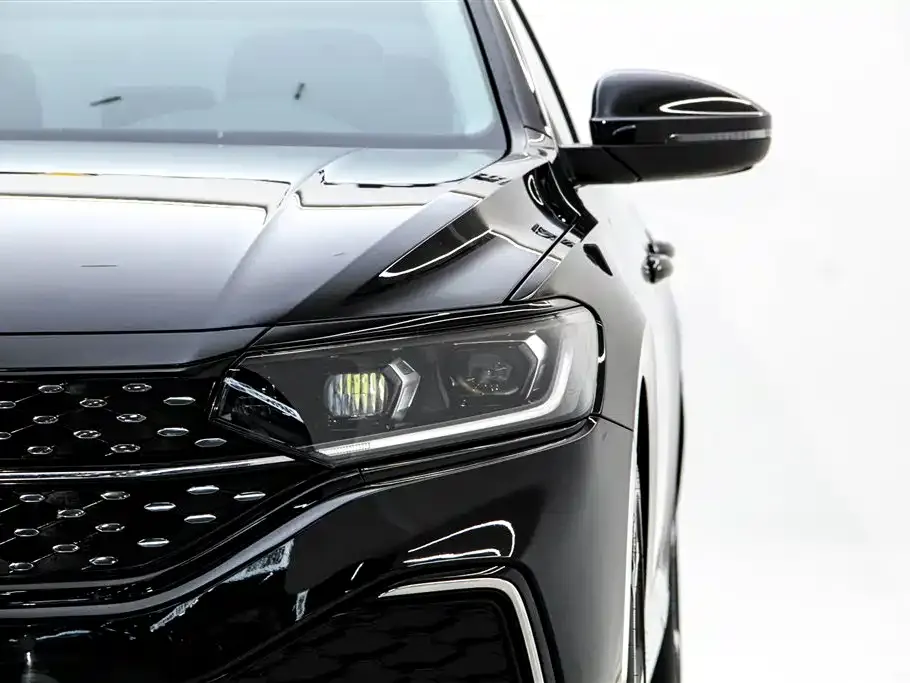 Volkswagen Passat 2025 из CN, фото 9