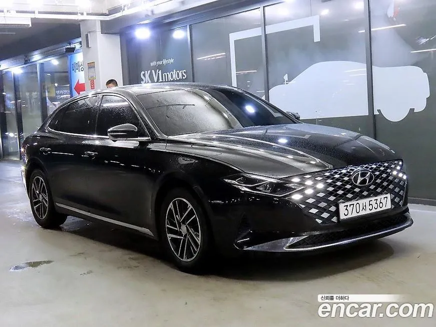 Hyundai Grandeur — фото 1