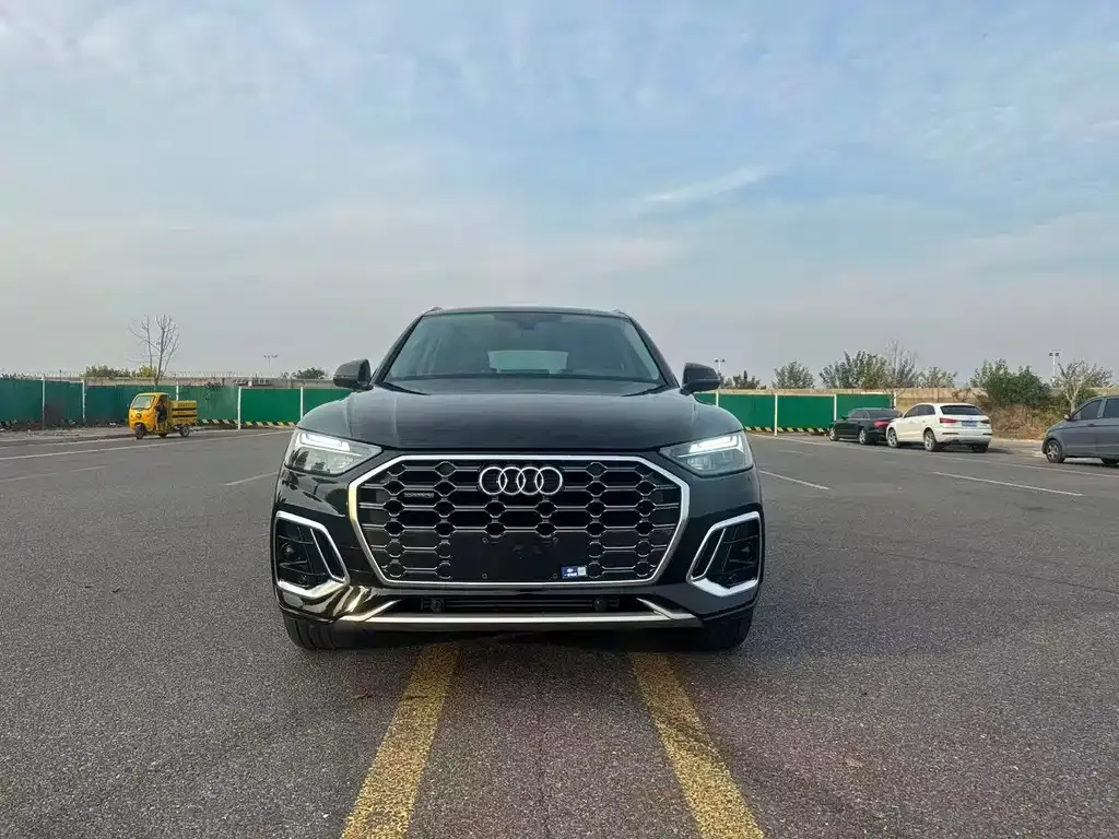 Audi Q5L 2021 из CN, фото 2