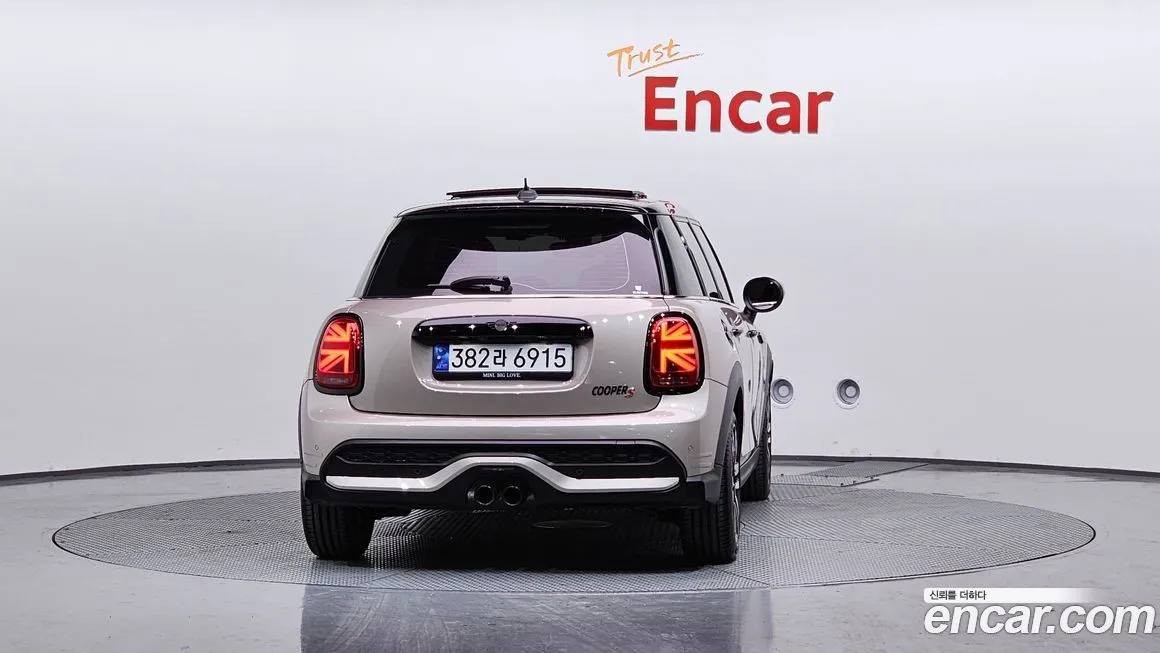Mini Cooper 2024 из KR, фото 4