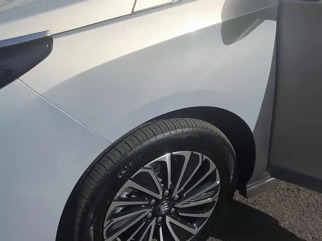 Buick GL8 Hybrid 2025 из CN, фото 6