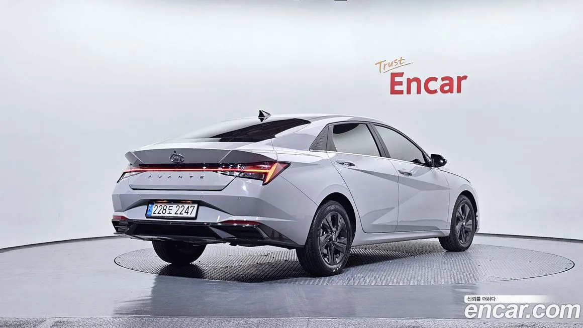 Hyundai AVANTE — фото 2