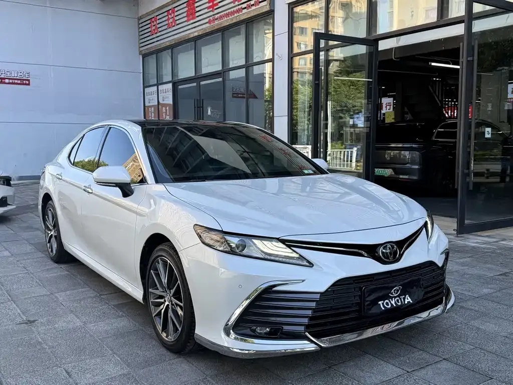 Toyota Camry 2021 из CN, фото 2