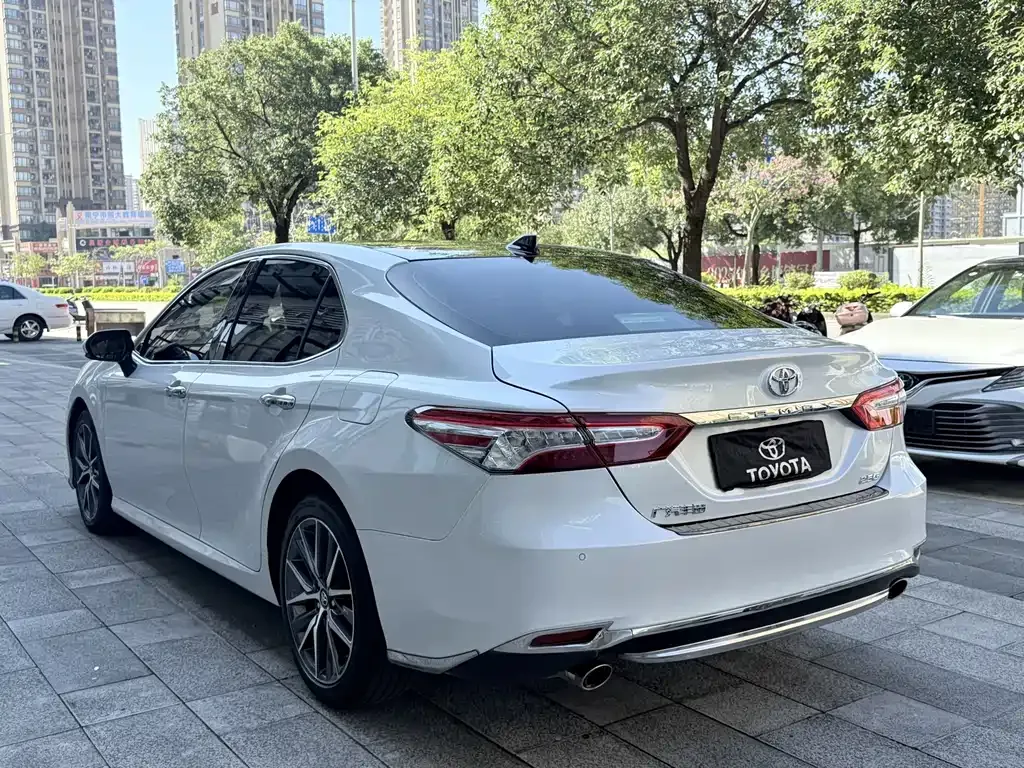 Toyota Camry 2021 из CN, фото 4