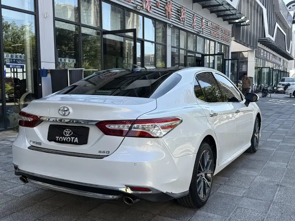Toyota Camry 2021 из CN, фото 6