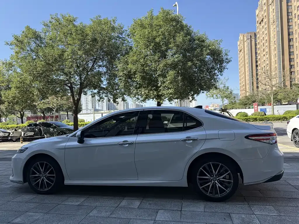 Toyota Camry 2021 из CN, фото 7