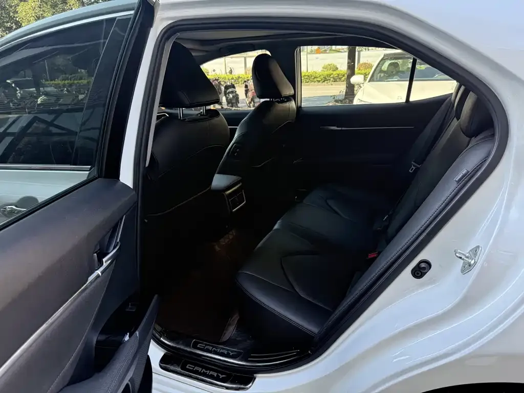 Toyota Camry 2021 из CN, фото 9