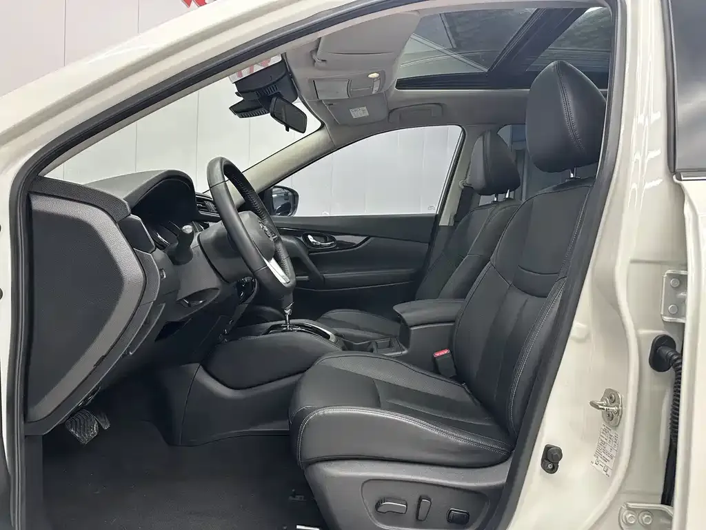 Nissan X-Trail 2023 из CN, фото 4