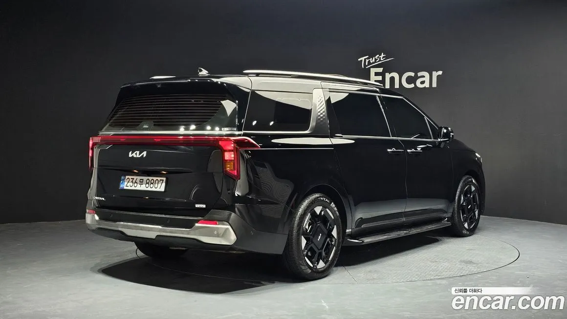 Kia Carnival — фото 2